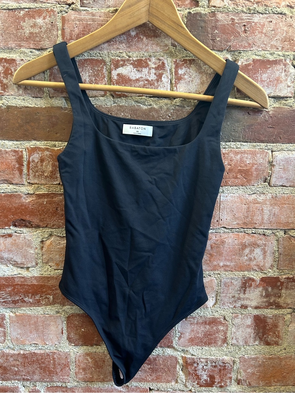 aritzia babaton Bodysuit Tank Square neck In Black Xs